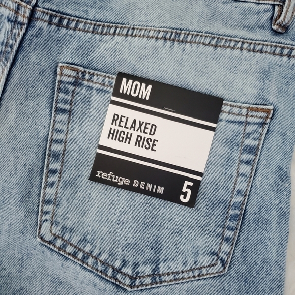 New! Refuge Denim Mom Relax High Rise Distressed Ripped Jeans. Size 5. - Picture 11 of 11